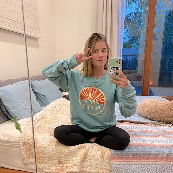 be hippy crewneck sweatshirt - Picture 4 of 5